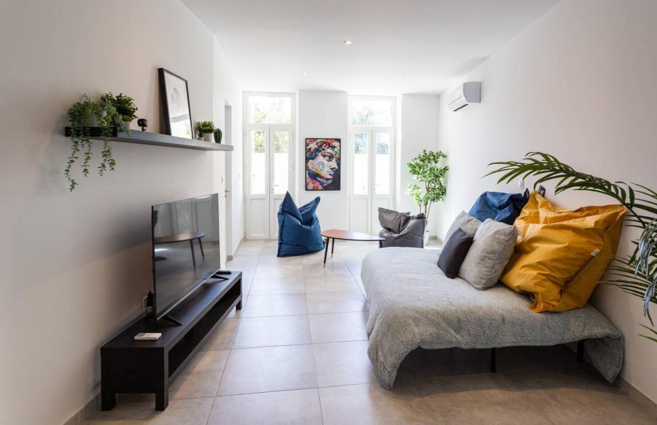 MaxBnb - CLIMATISÉ - Grand Studio 37m2&terrasse 30m2 - Est Tolone Esterno foto