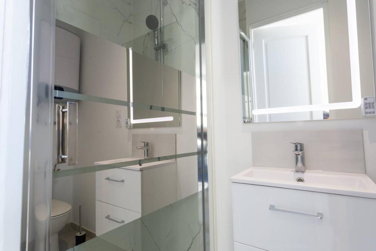 MaxBnb - CLIMATISÉ - Grand Studio 37m2&terrasse 30m2 - Est Tolone Esterno foto